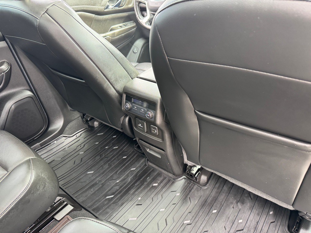 2019 GMC Acadia Image 17