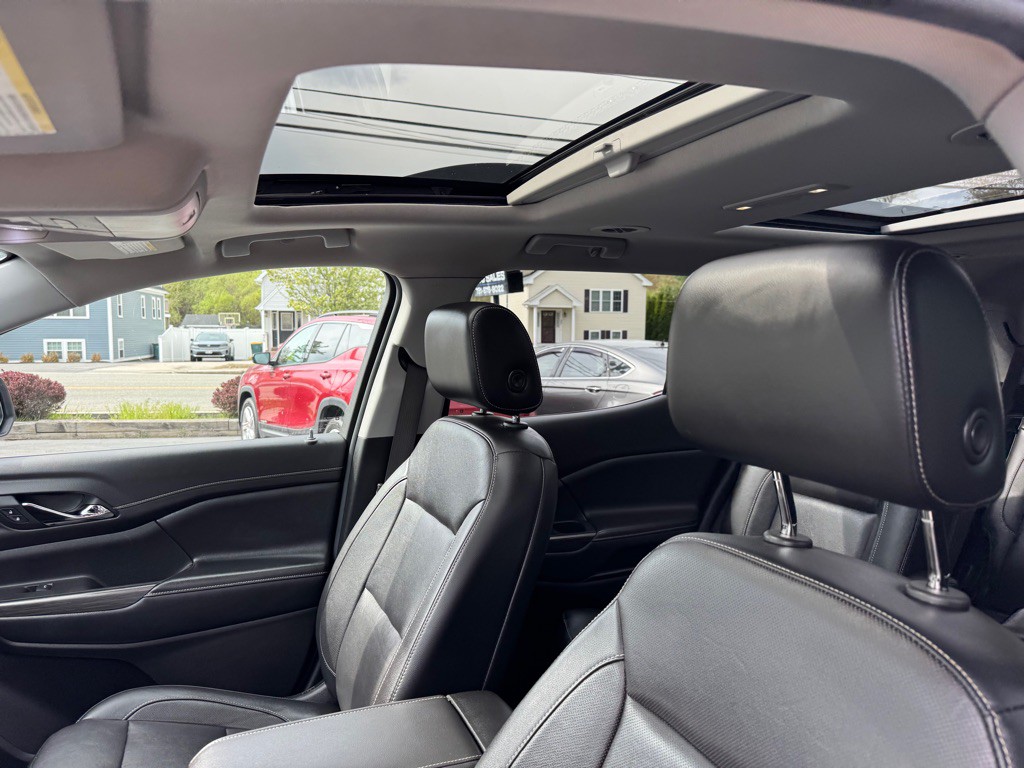 2019 GMC Acadia Image 24