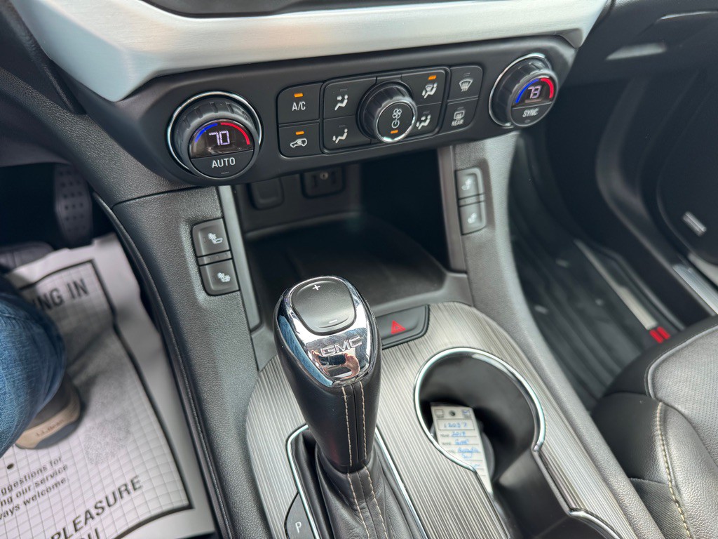 2019 GMC Acadia Image 30