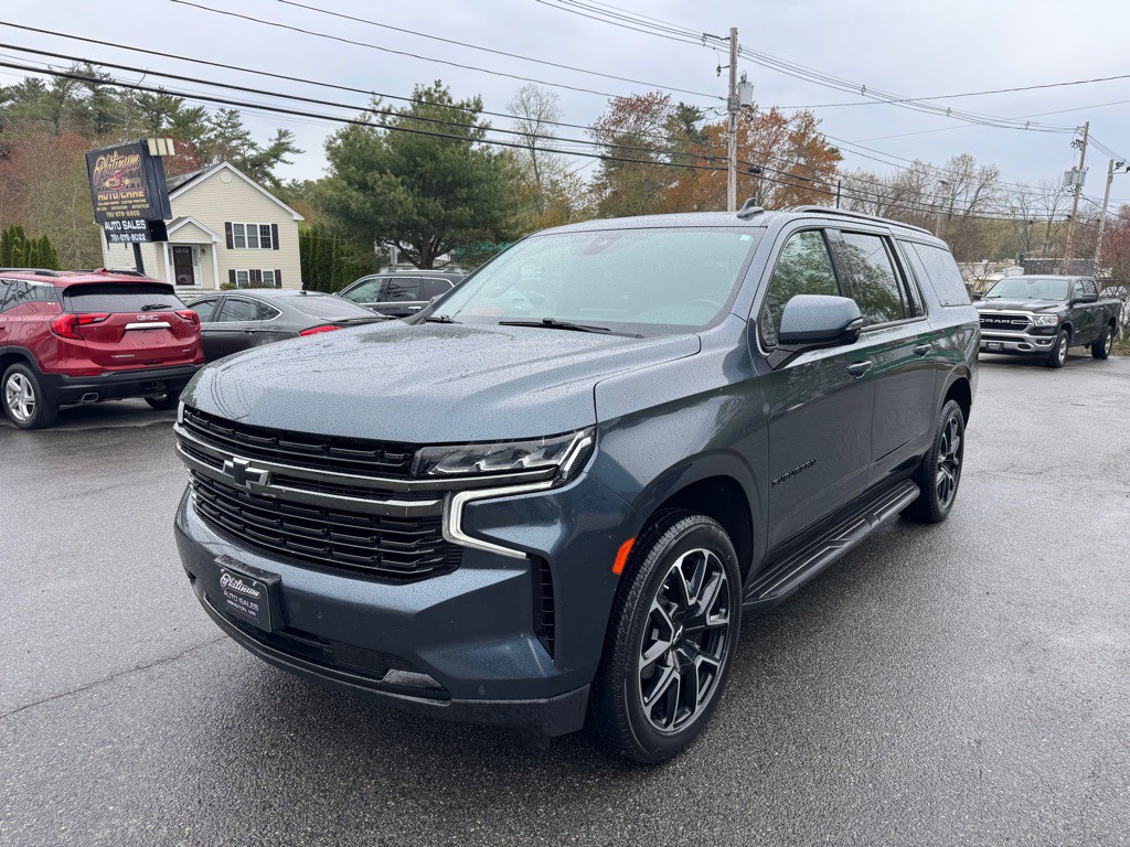 2021 Chevrolet Suburban Image 2