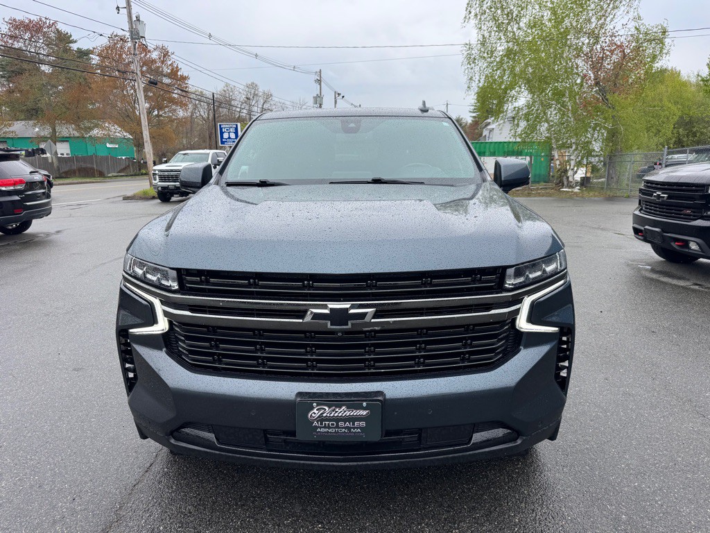 2021 Chevrolet Suburban Image 3