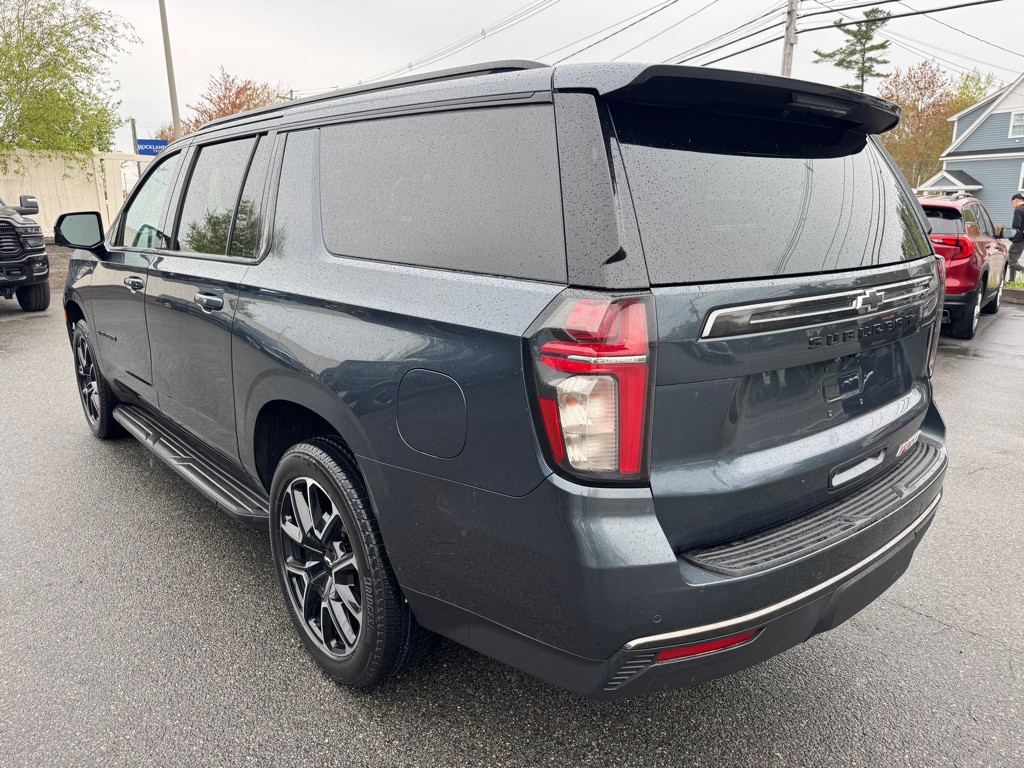 2021 Chevrolet Suburban Image 6