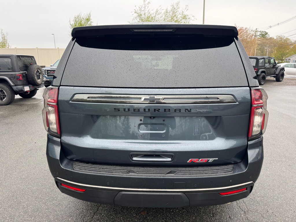 2021 Chevrolet Suburban Image 7