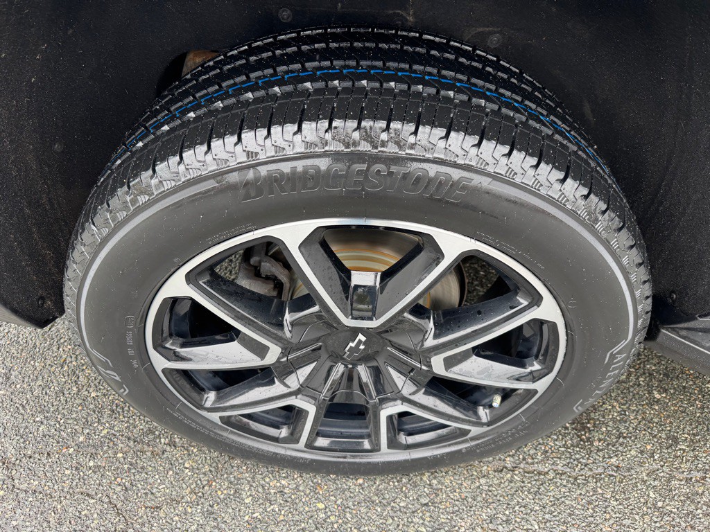 2021 Chevrolet Suburban Image 9