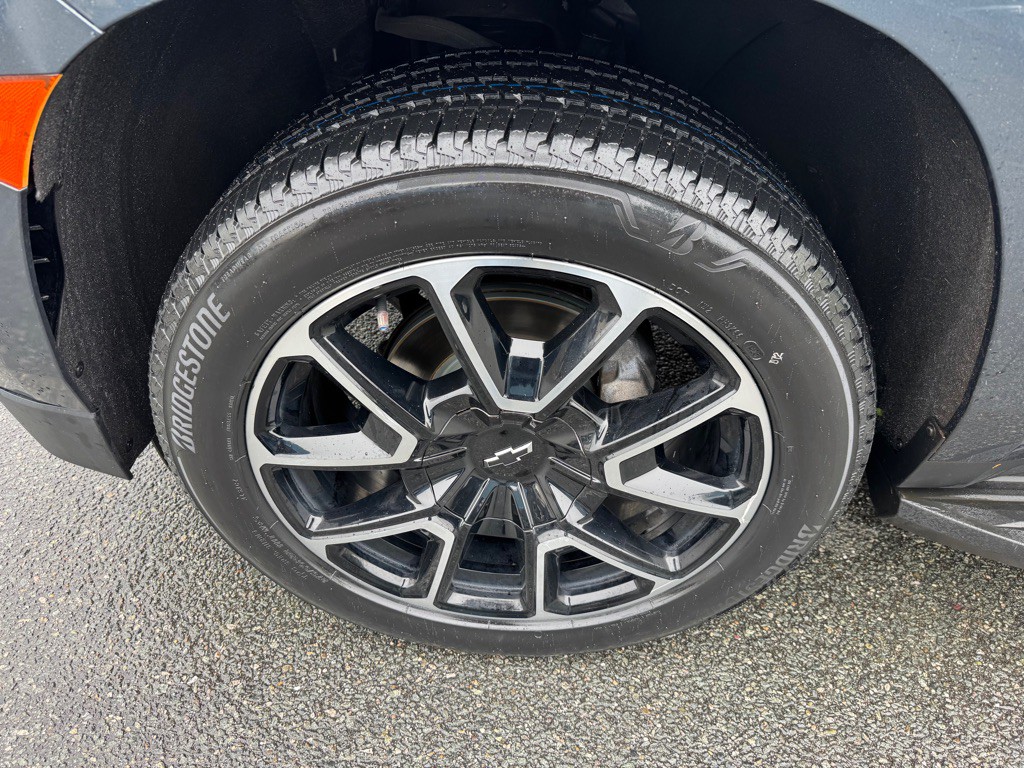 2021 Chevrolet Suburban Image 11