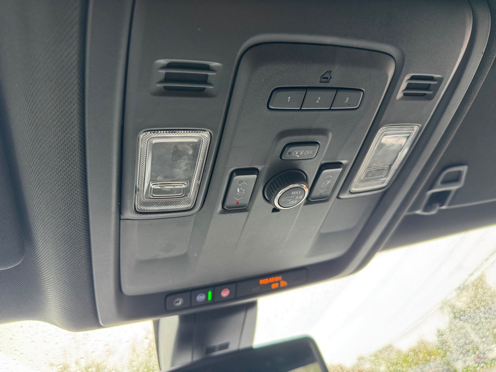 2021 Chevrolet Suburban Image 30