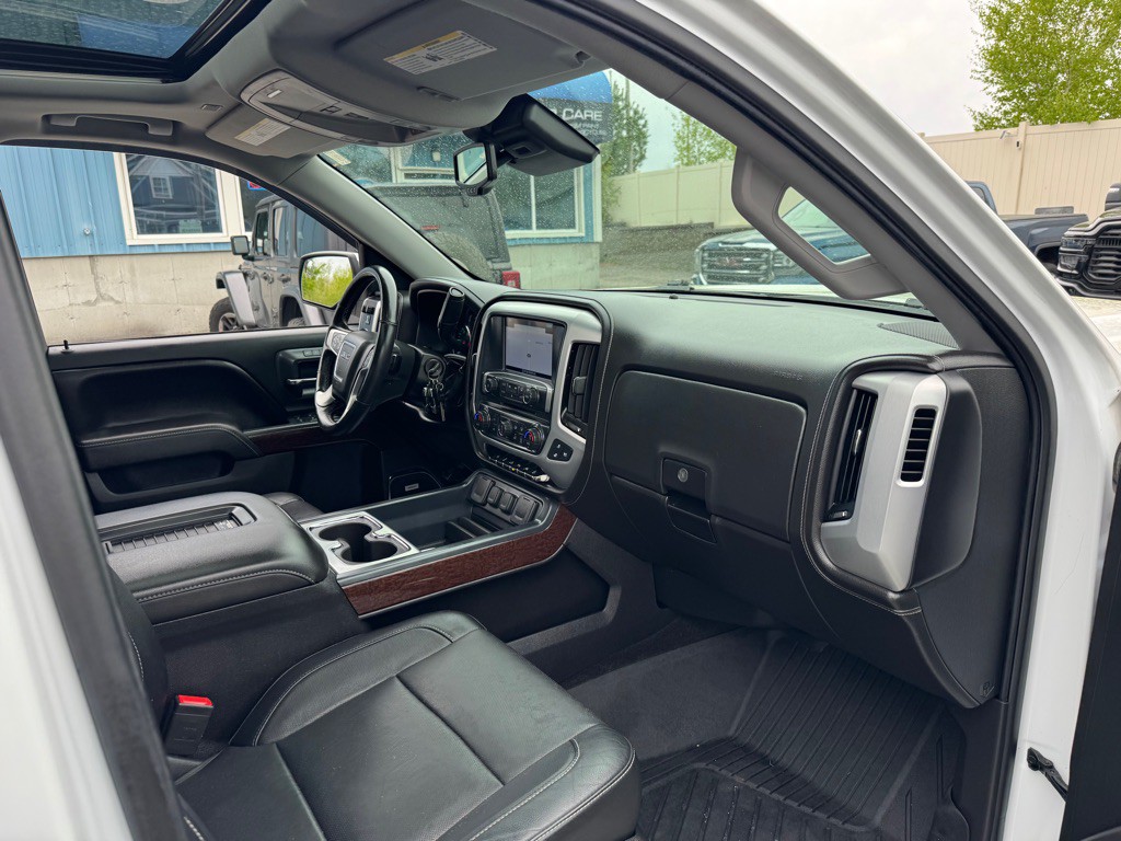2017 GMC Sierra Image 8