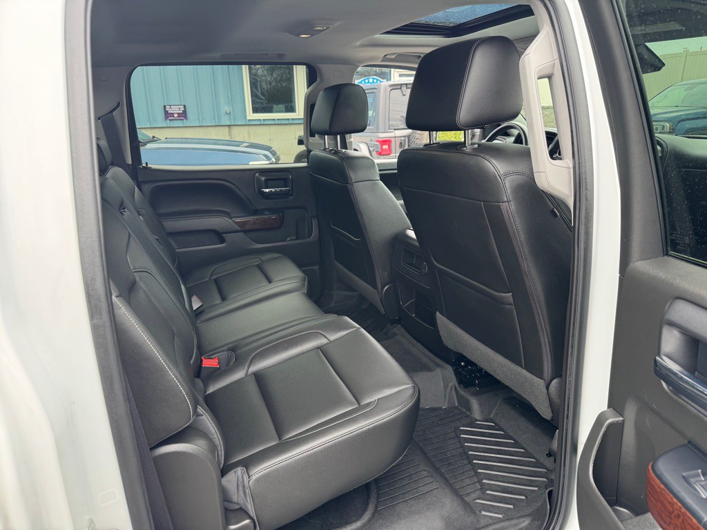 2017 GMC Sierra Image 17