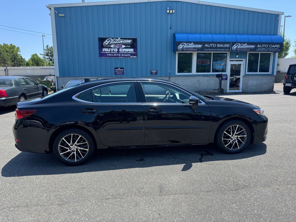2016 Lexus ES Image 1