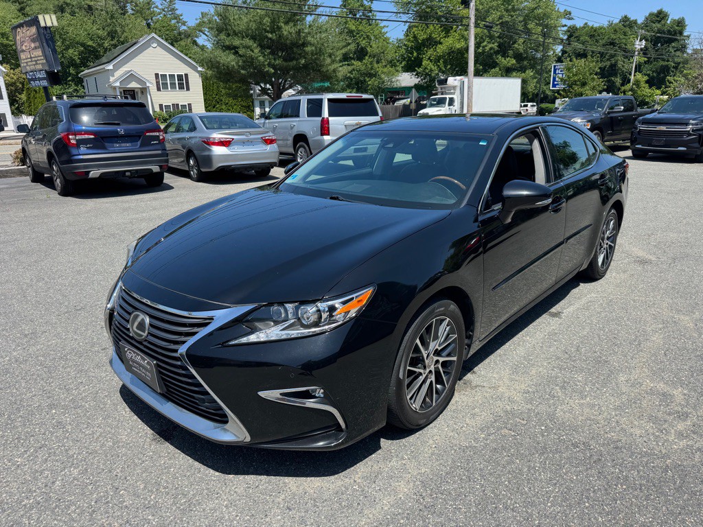 2016 Lexus ES Image 4