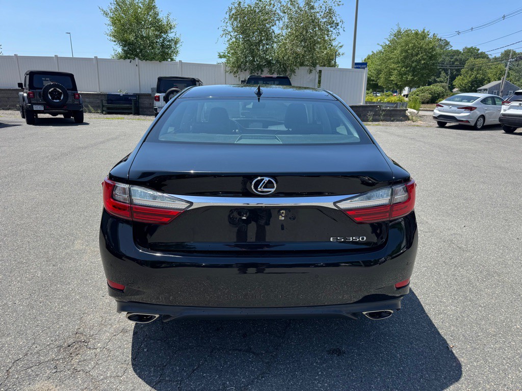 2016 Lexus ES Image 7