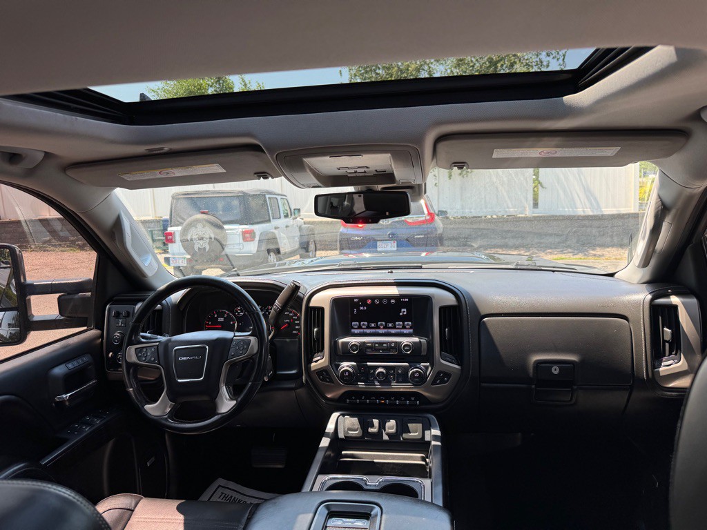 2016 GMC Sierra Image 18