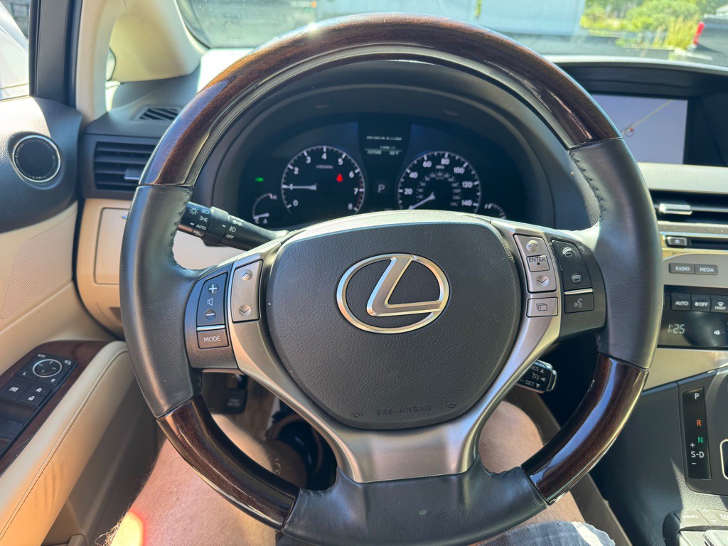 2015 Lexus RX Image 24