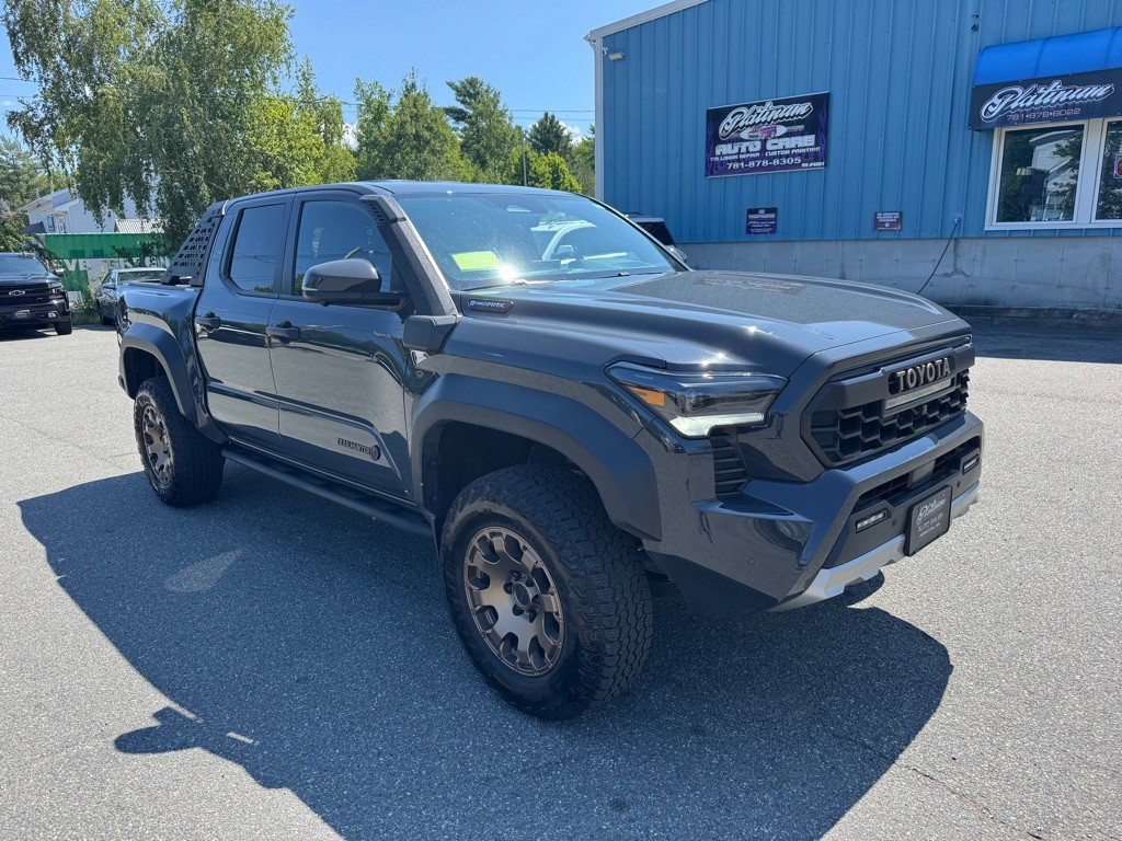 2024 Toyota Tacoma Image 2