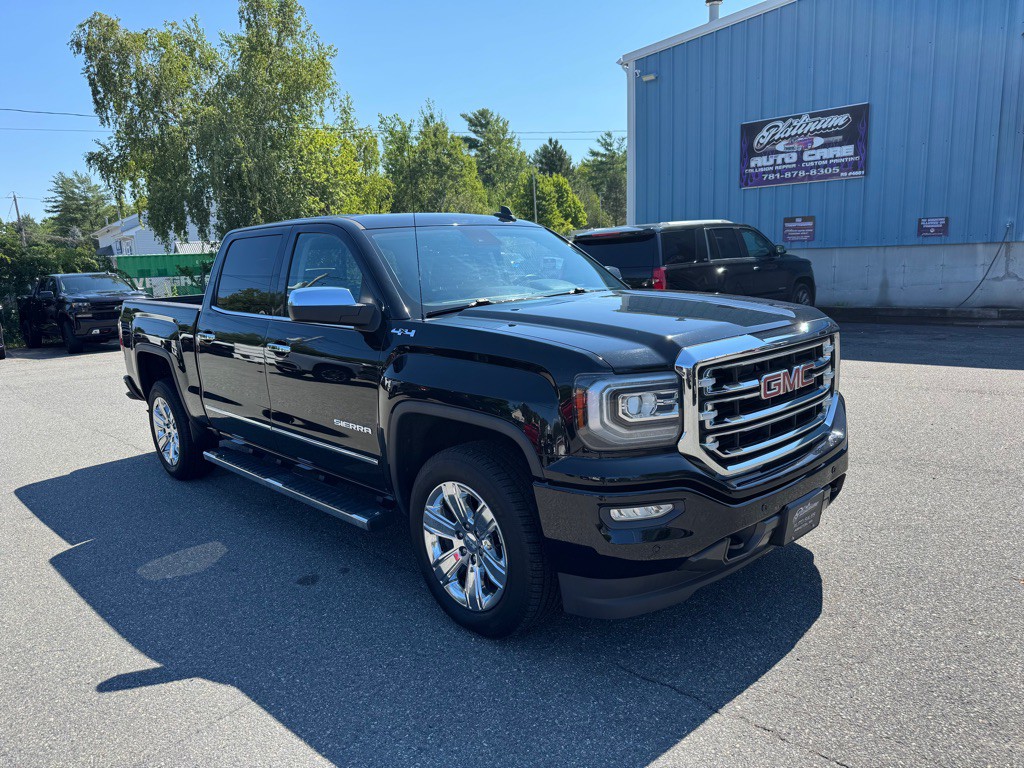 2018 GMC Sierra Image 2