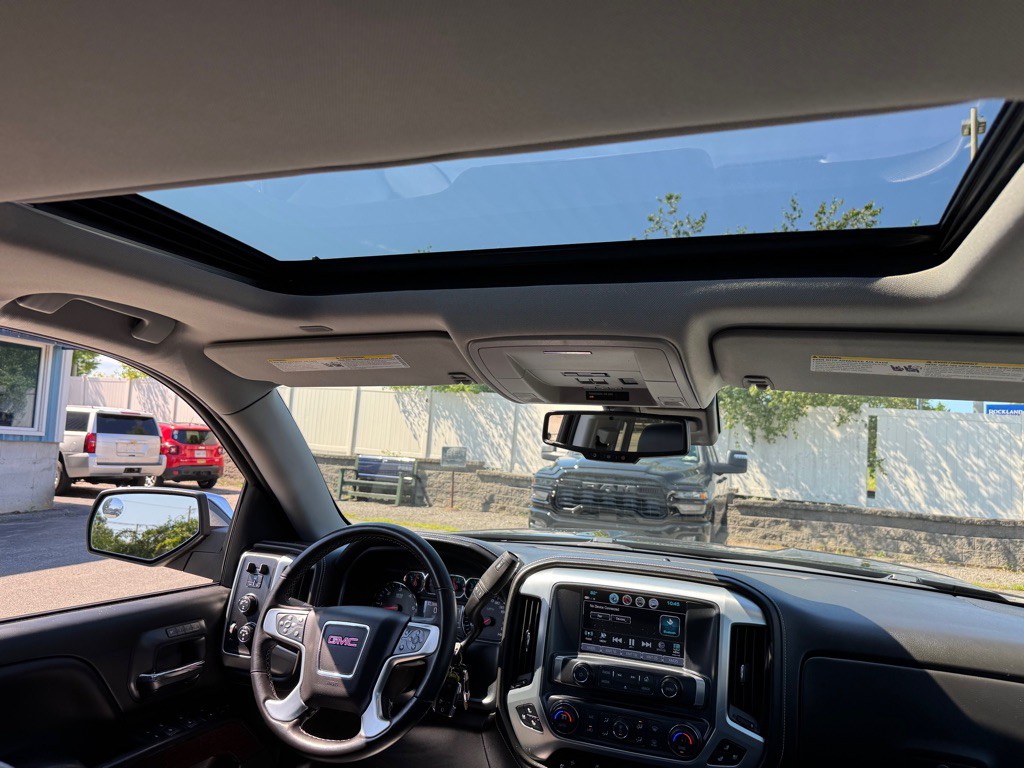 2018 GMC Sierra Image 17