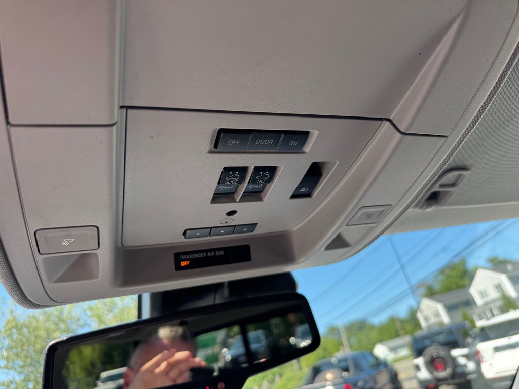 2018 GMC Sierra Image 30
