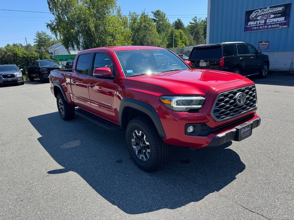 2023 Toyota Tacoma Image 2