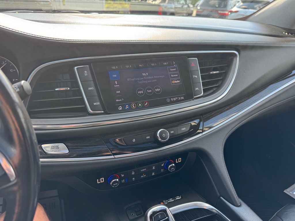 2020 Buick Enclave Image 28