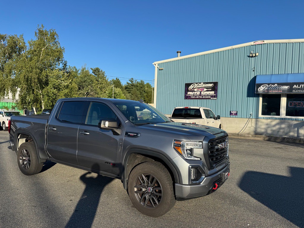 2021 GMC Sierra Image 2