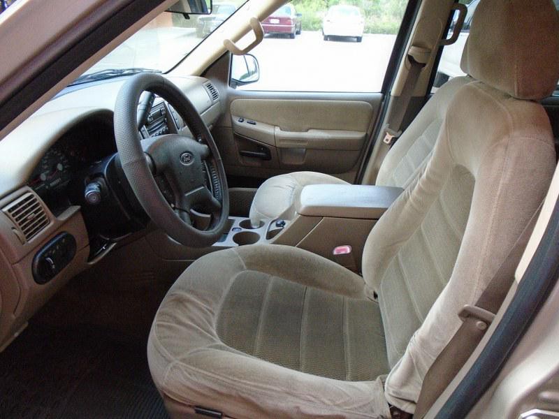 2005 Ford Explorer Image 9