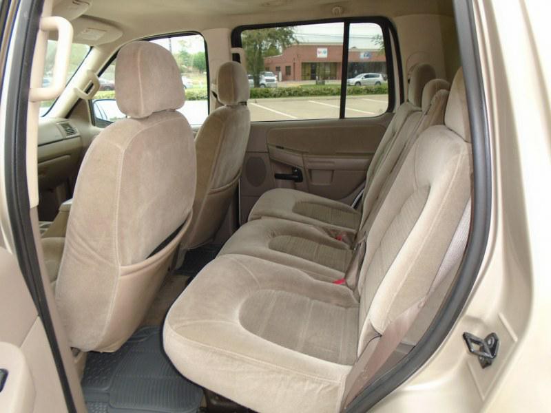 2005 Ford Explorer Image 15