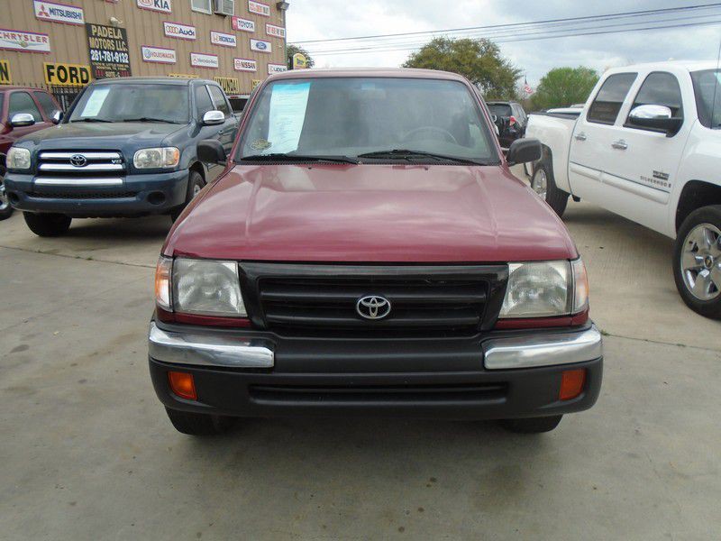1999 Toyota Tacoma Image 2