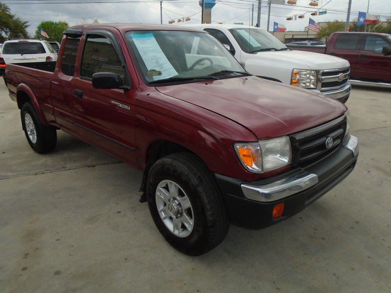 1999 Toyota Tacoma Image 3