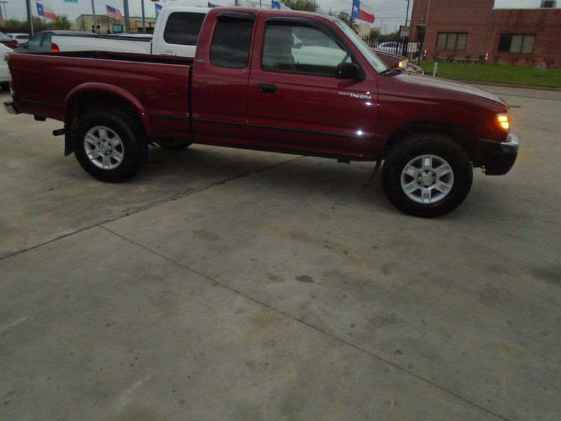 1999 Toyota Tacoma Image 4