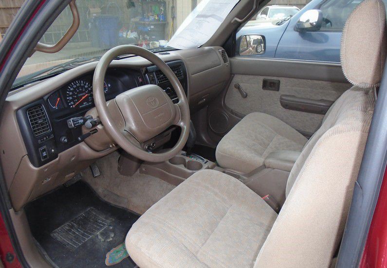 1999 Toyota Tacoma Image 10