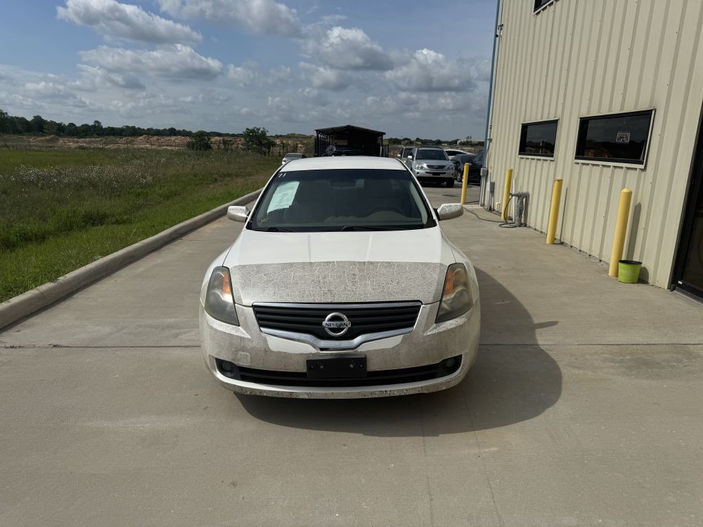 2009 Nissan Altima Image 2