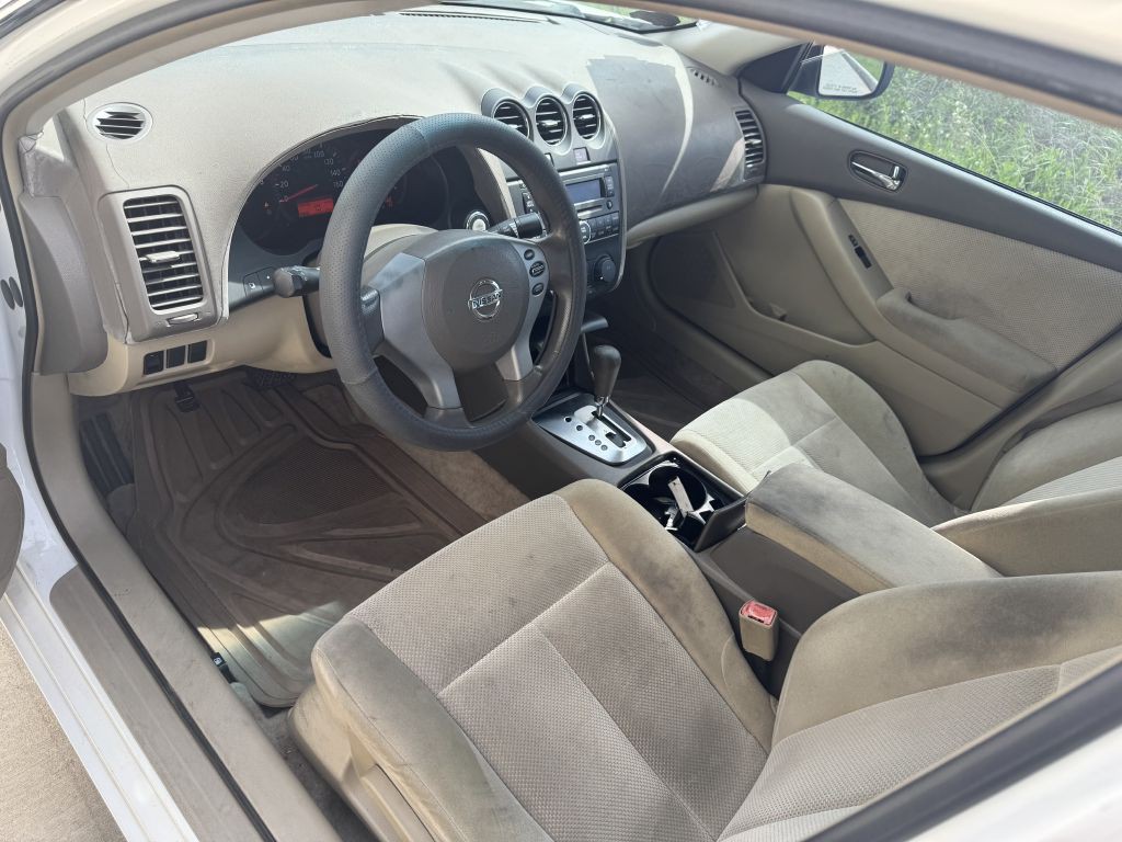 2009 Nissan Altima Image 8