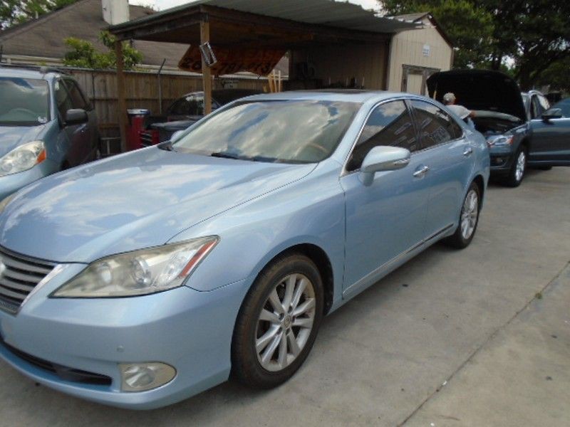 2010 Lexus ES 350 Image 2