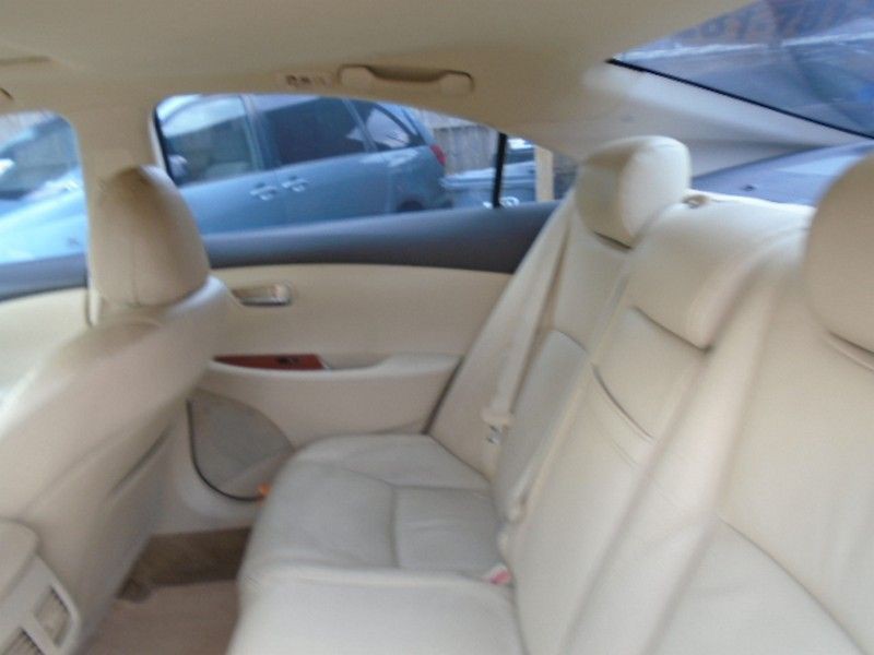 2010 Lexus ES 350 Image 12