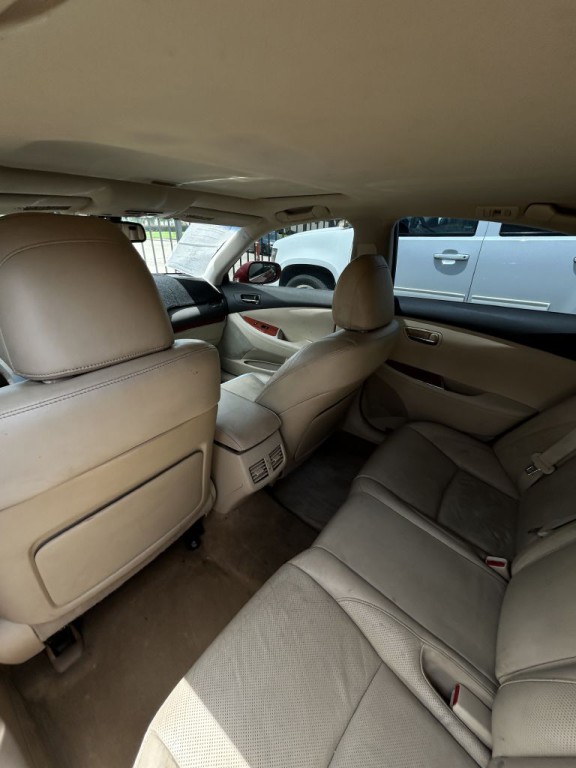 2010 Lexus ES 350 Image 13