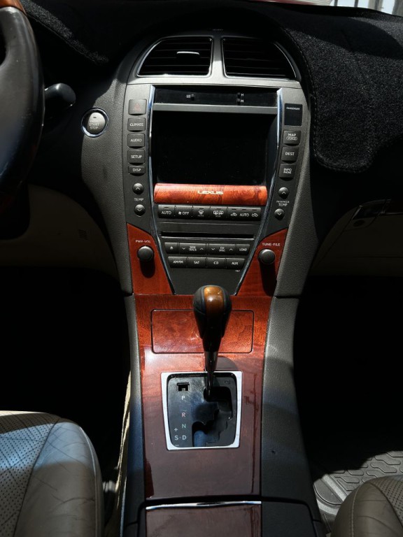 2010 Lexus ES 350 Image 17