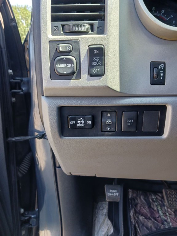 2007 Toyota Tundra Image 23