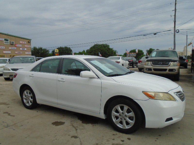 2009 Toyota Camry Image 2
