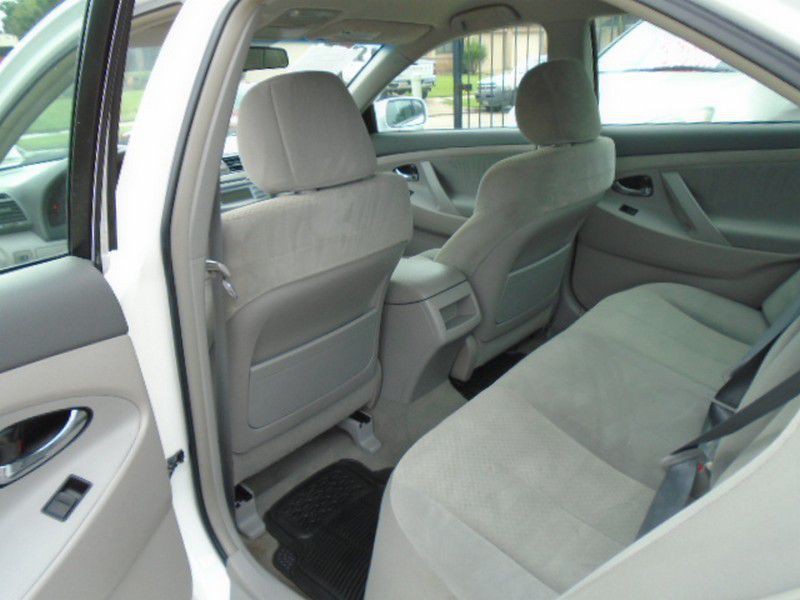 2009 Toyota Camry Image 16
