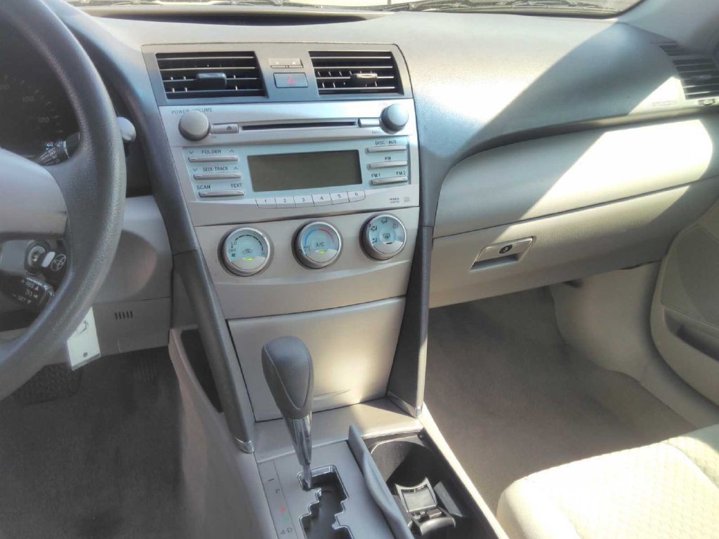 2009 Toyota Camry Image 18