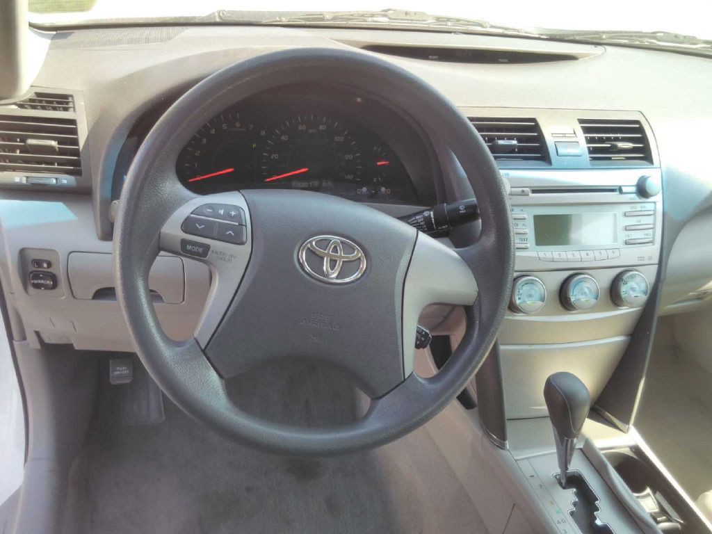 2009 Toyota Camry Image 19