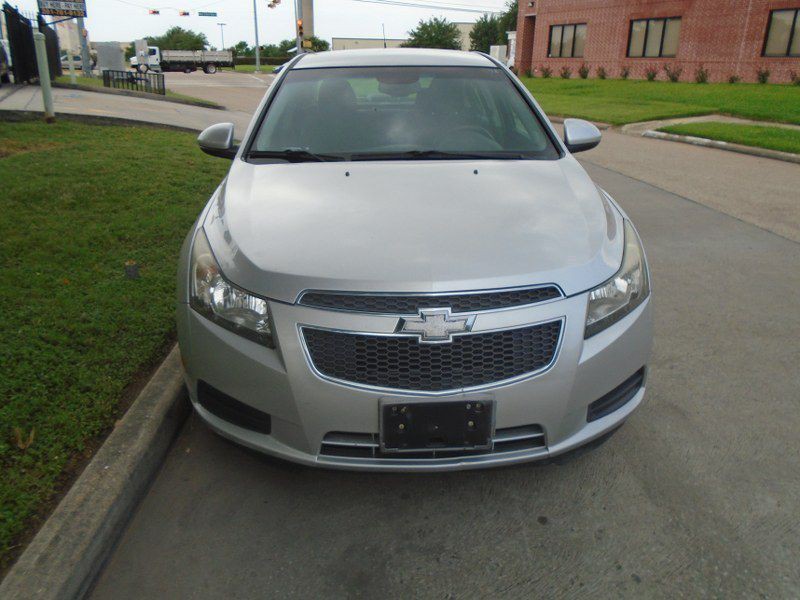 2013 Chevrolet Cruze Image 3