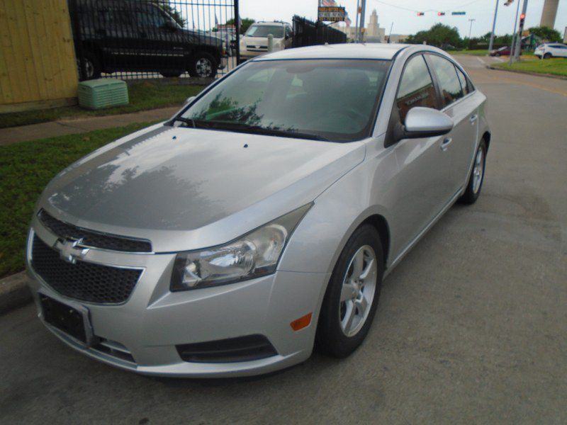 2013 Chevrolet Cruze Image 4
