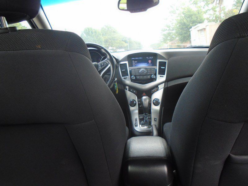 2013 Chevrolet Cruze Image 13