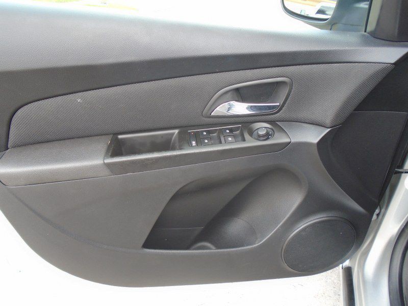 2013 Chevrolet Cruze Image 27