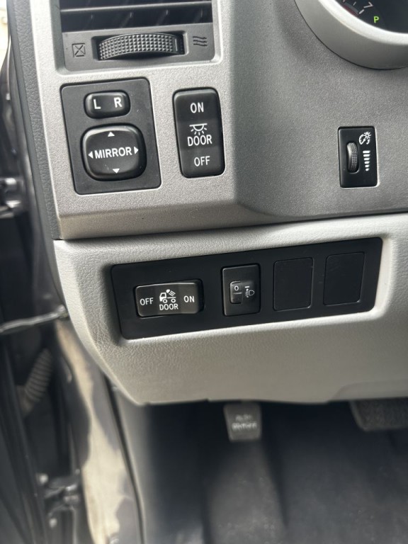 2012 Toyota Tundra Image 13
