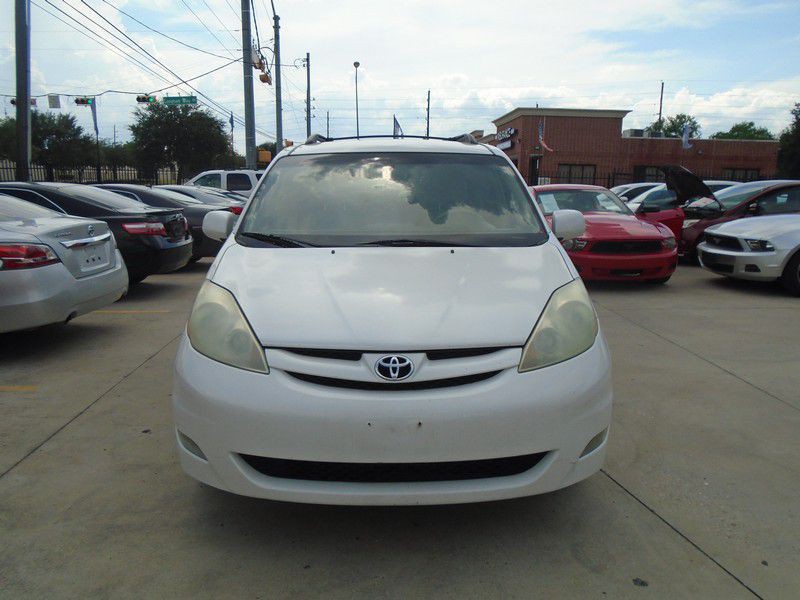2006 Toyota Sienna Image 2