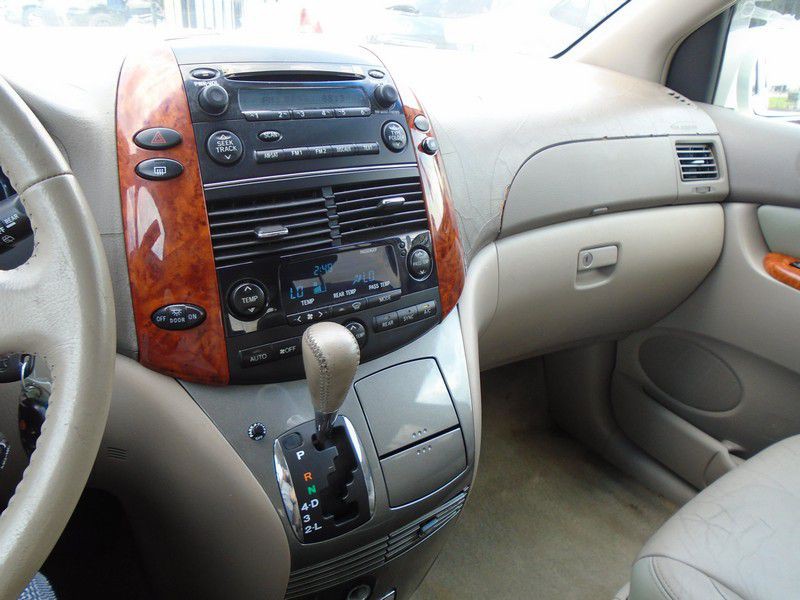 2006 Toyota Sienna Image 12