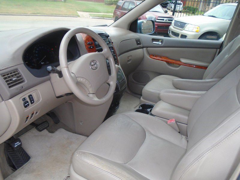 2007 Toyota Sienna Image 10