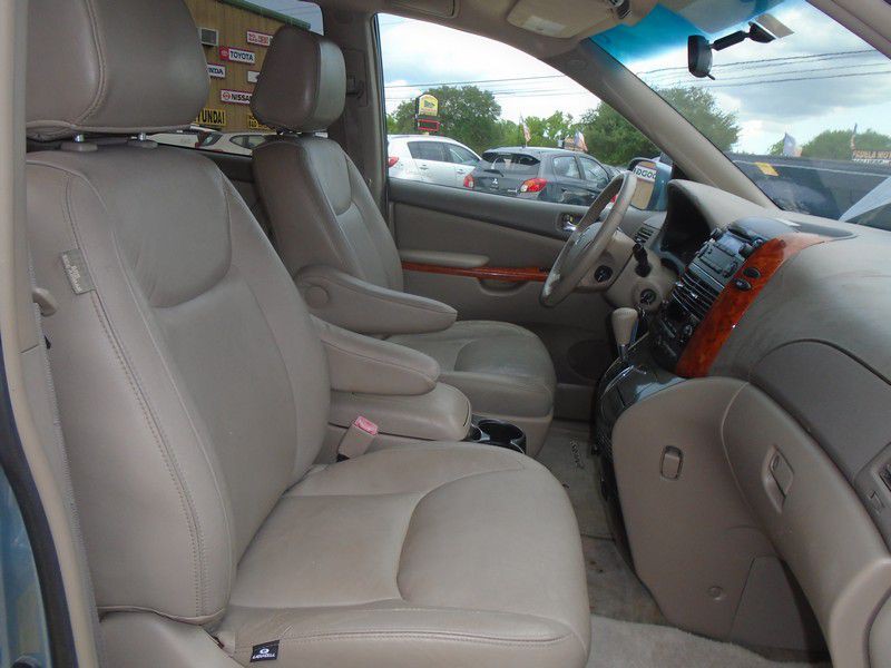 2007 Toyota Sienna Image 13